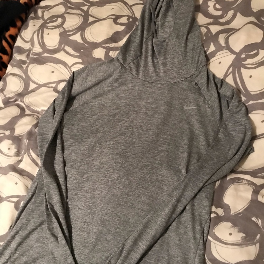 Nike stretch pull over